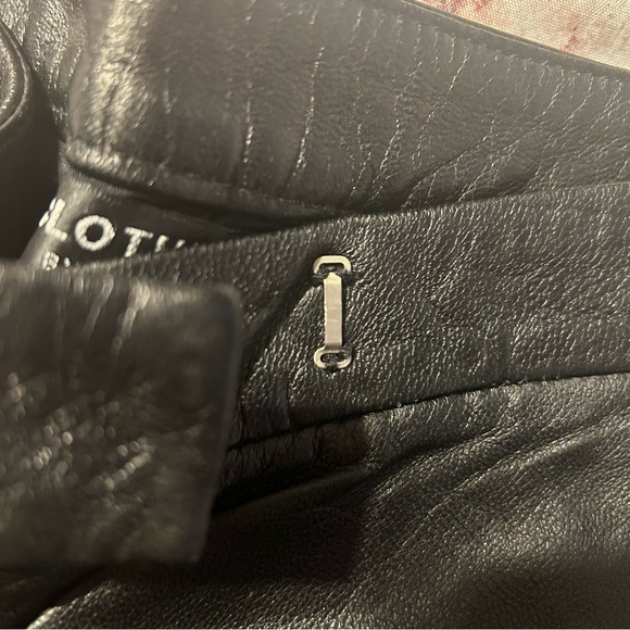 Black leather slacks - Picture 9 of 9